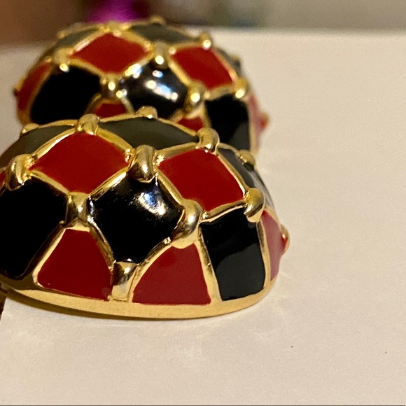 Maresco vintage clip on earrings - Picture 3 of 7